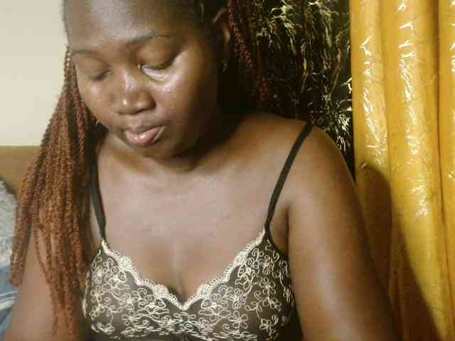 Sexxy-pretty24 webcam