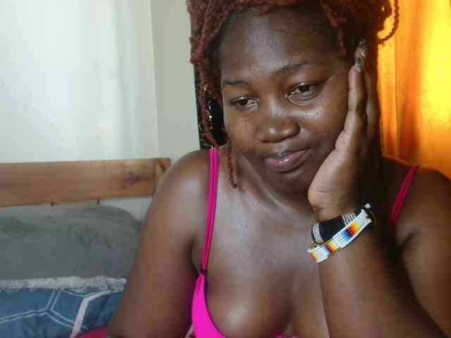 Sexxy-pretty24 webcam