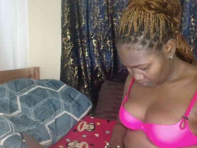 Sexxy-pretty24 webcam