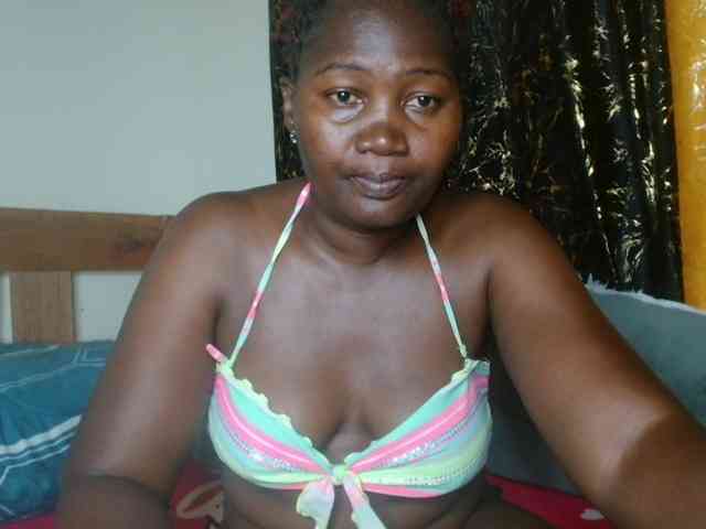 Sexxy-pretty24 webcam