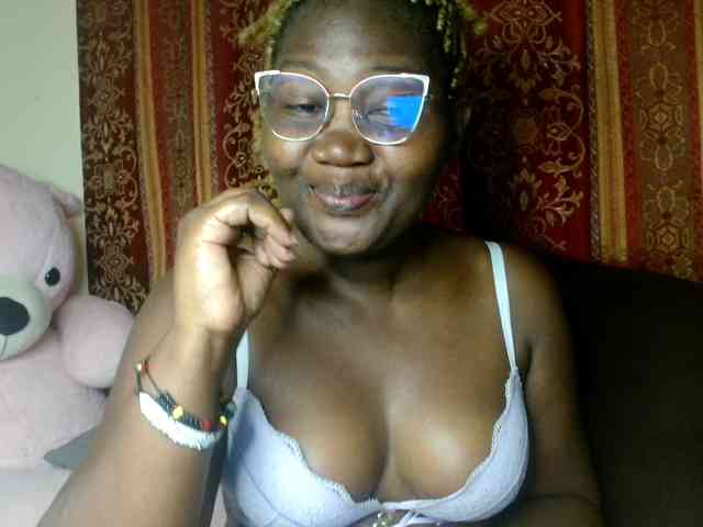 Sexxy-pretty24 webcam