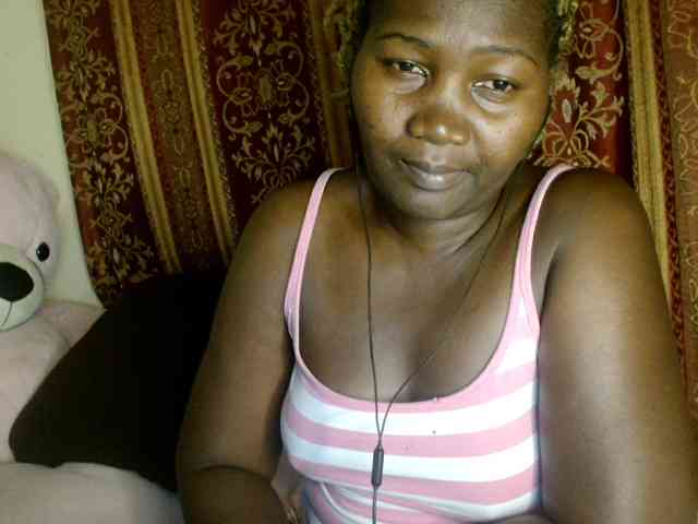 Sexxy-pretty24 webcam