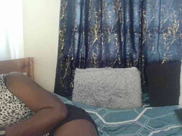 Sexxy-pretty24 webcam