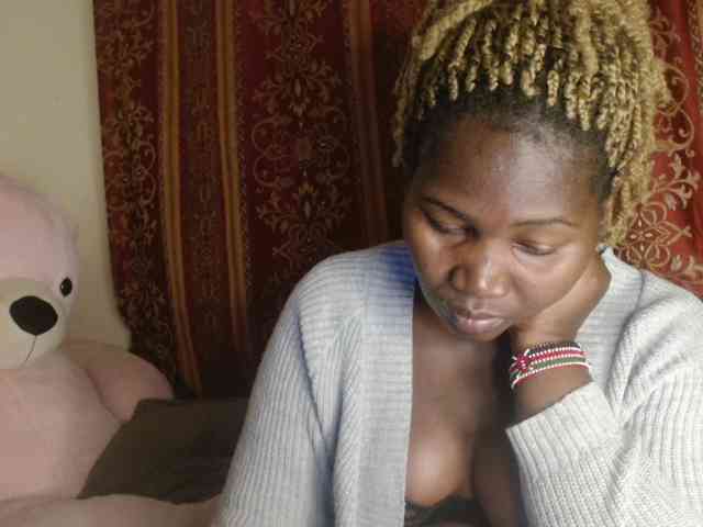 Sexxy-pretty24 webcam