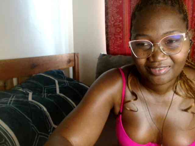 Sexxy-pretty24 webcam