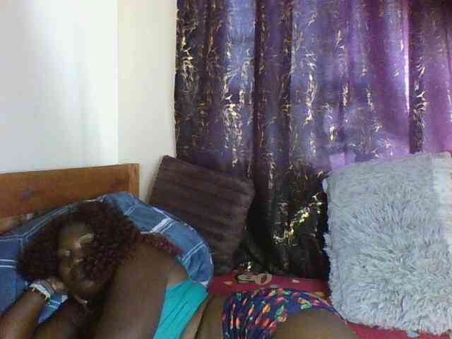 Sexxy-pretty24 webcam