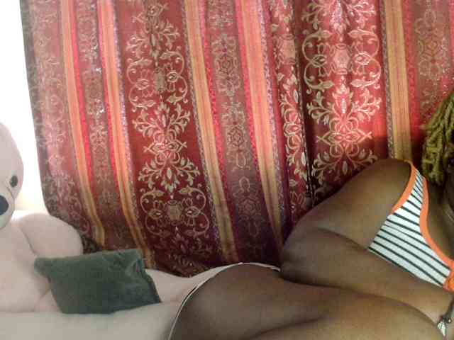 Sexxy-pretty24 webcam
