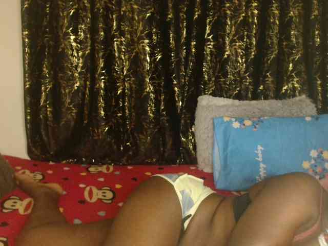 Sexxy-pretty24 webcam