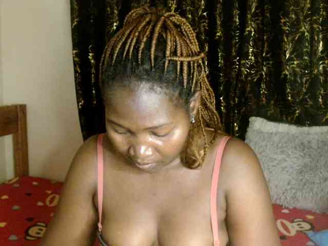 Sexxy-pretty24 webcam