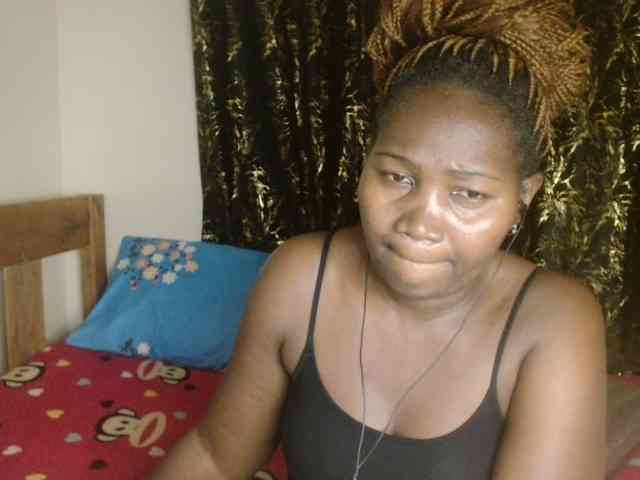 Sexxy-pretty24 webcam