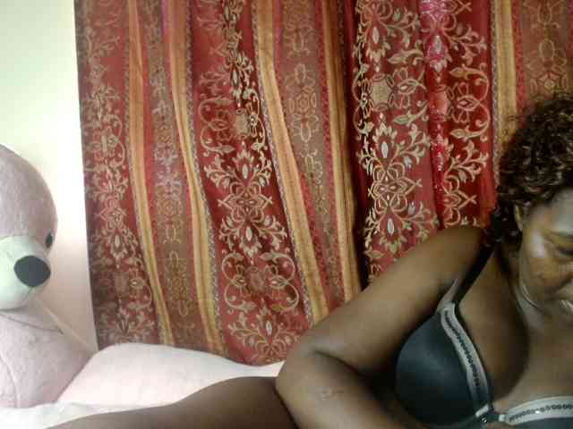 Sexxy-pretty24 webcam