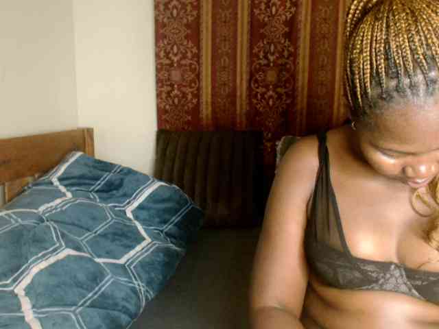 Sexxy-pretty24 webcam
