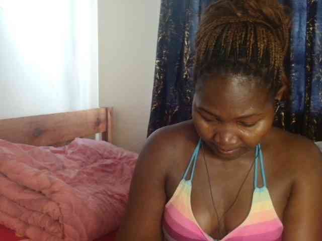 Sexxy-pretty24 webcam