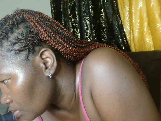 Sexxy-pretty24 webcam