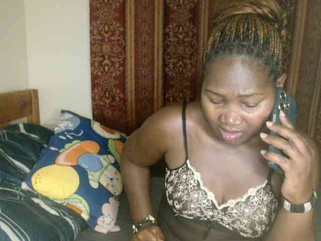 Sexxy-pretty24 webcam