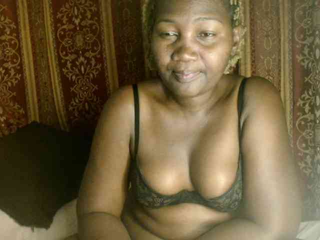 Sexxy-pretty24 webcam