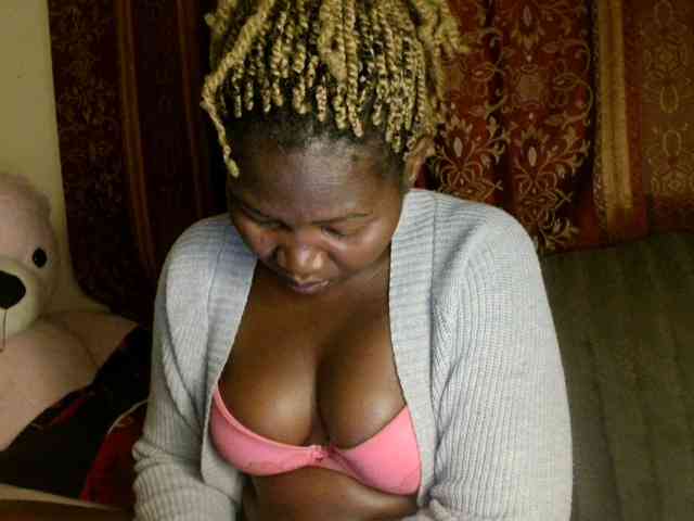 Sexxy-pretty24 webcam