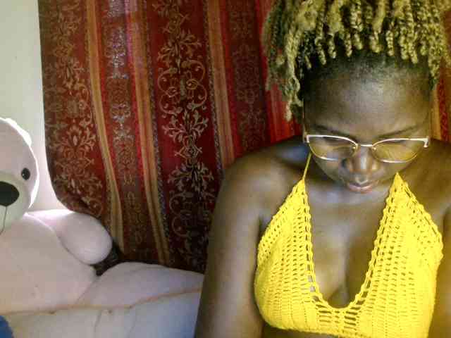 Sexxy-pretty24 webcam