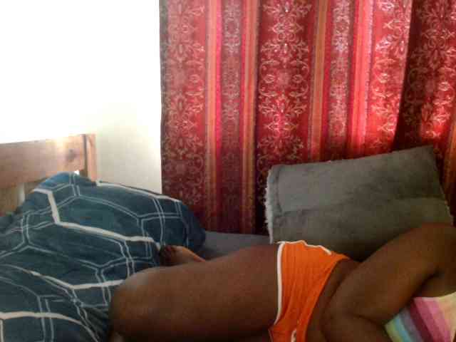 Sexxy-pretty24 webcam