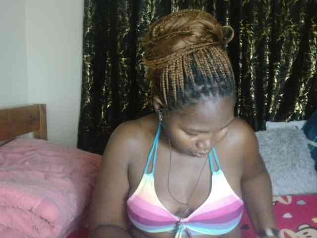 Sexxy-pretty24 webcam