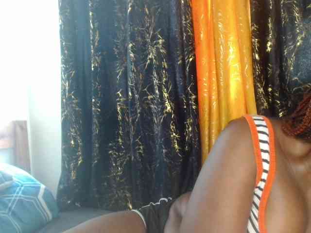 Sexxy-pretty24 webcam