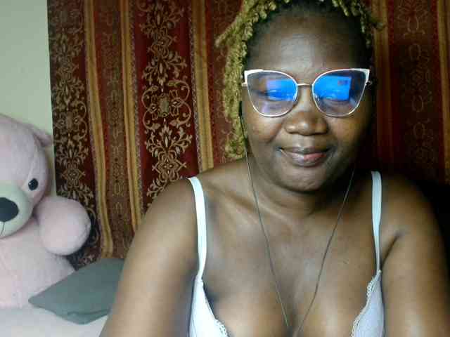 Sexxy-pretty24 webcam