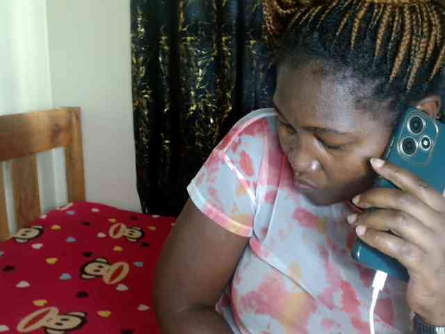 Sexxy-pretty24 webcam