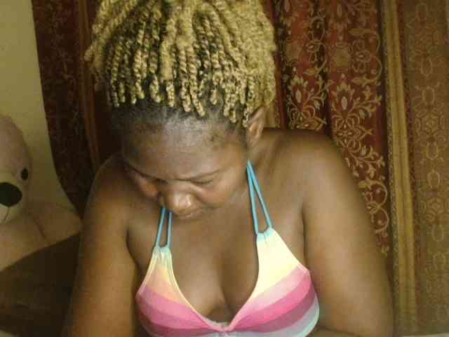 Sexxy-pretty24 webcam