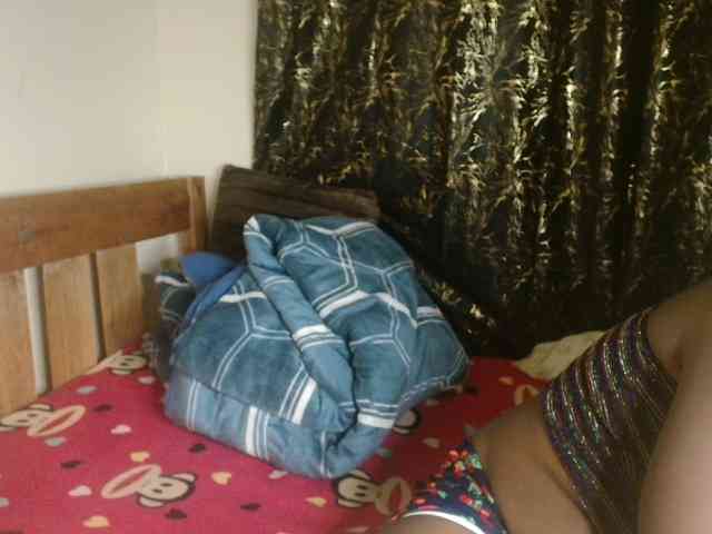 Sexxy-pretty24 webcam