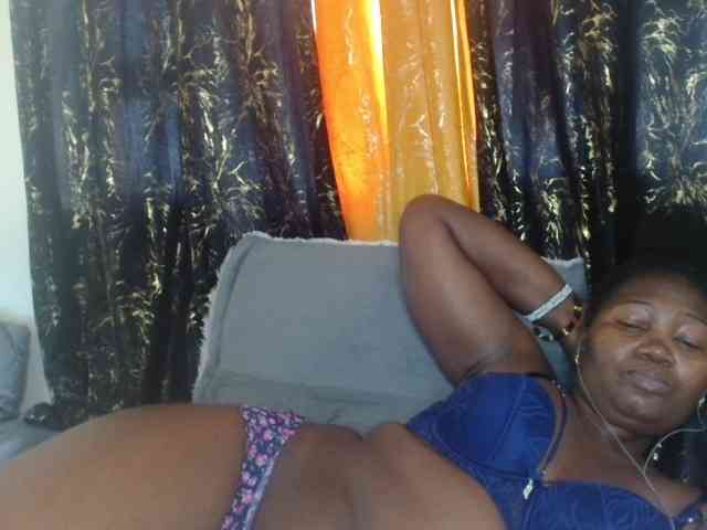 Sexxy-pretty24 webcam