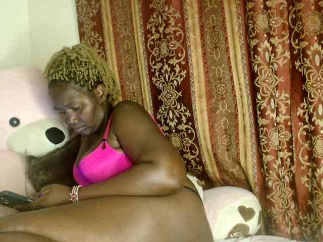 Sexxy-pretty24 webcam