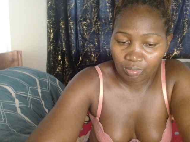 Sexxy-pretty24 webcam