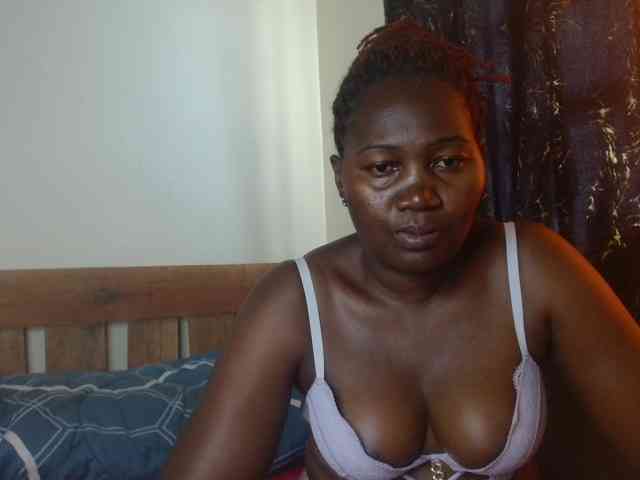 Sexxy-pretty24 webcam