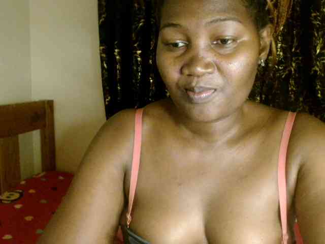 Sexxy-pretty24 webcam