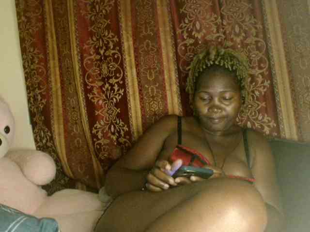 Sexxy-pretty24 webcam