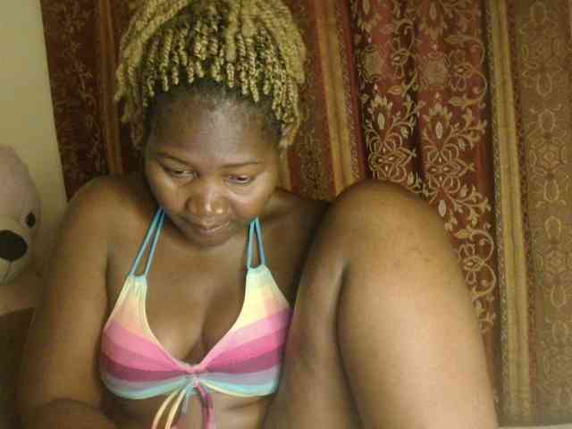 Sexxy-pretty24 webcam