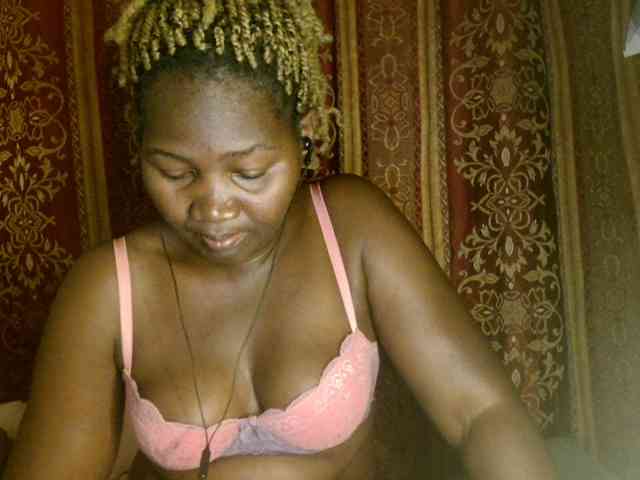 Sexxy-pretty24 webcam