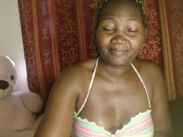 Sexxy-pretty24 webcam