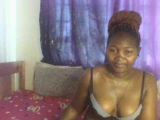 Sexxy-pretty24 webcam