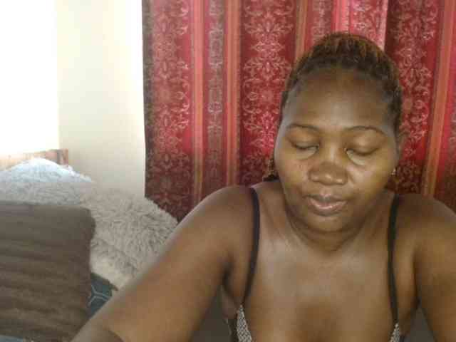 Sexxy-pretty24 webcam