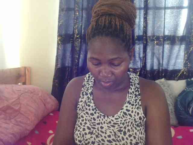 Sexxy-pretty24 webcam