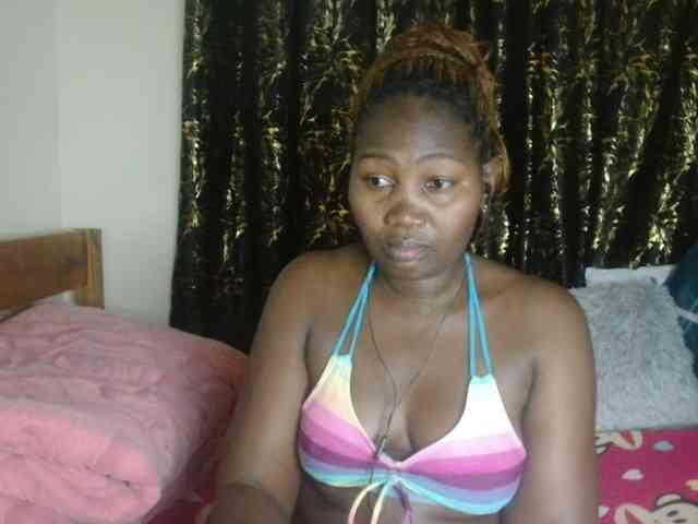 Sexxy-pretty24 webcam