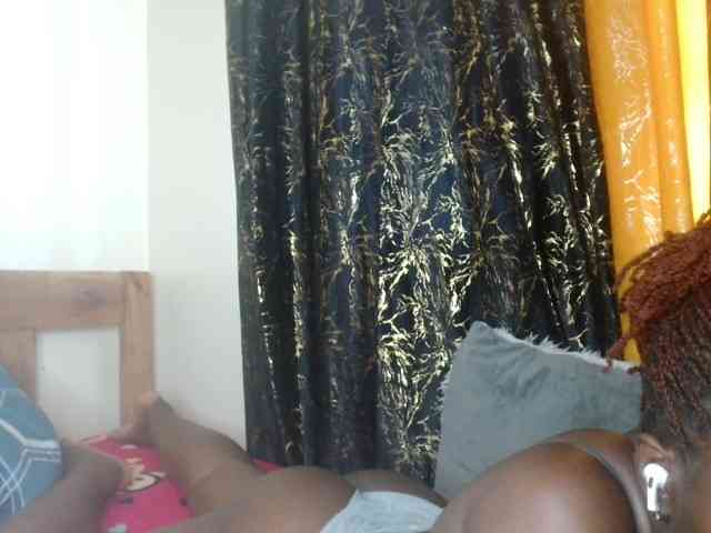 Sexxy-pretty24 webcam