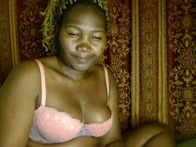 Sexxy-pretty24 webcam