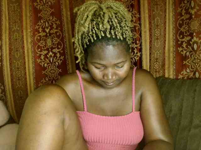 Sexxy-pretty24 webcam