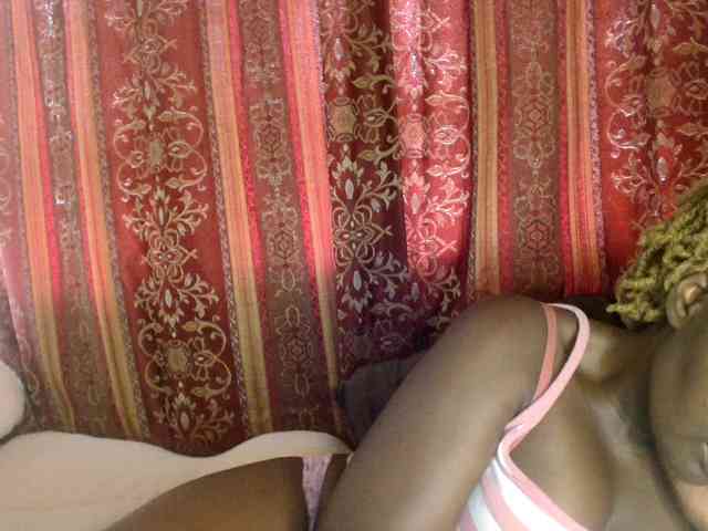 Sexxy-pretty24 webcam