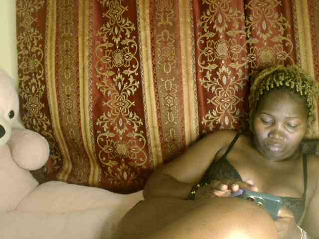 Sexxy-pretty24 webcam