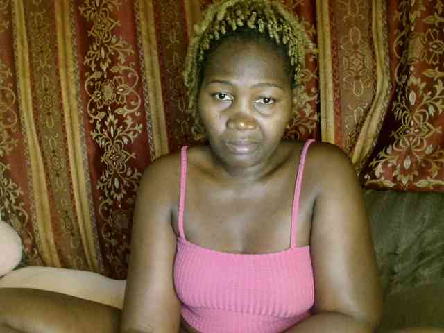 Sexxy-pretty24 webcam