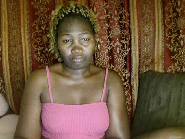 Sexxy-pretty24 webcam