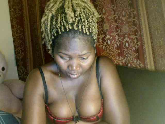 Sexxy-pretty24 webcam